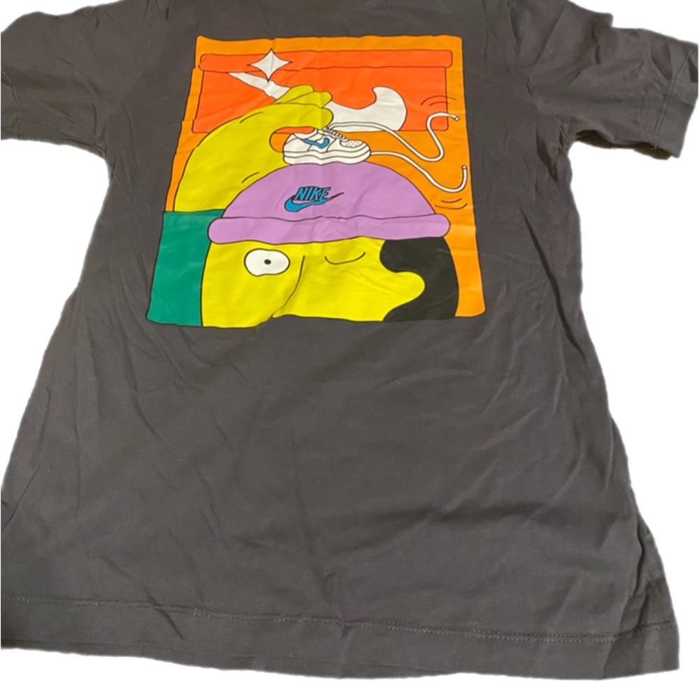 Nike Tee in Dark Gray